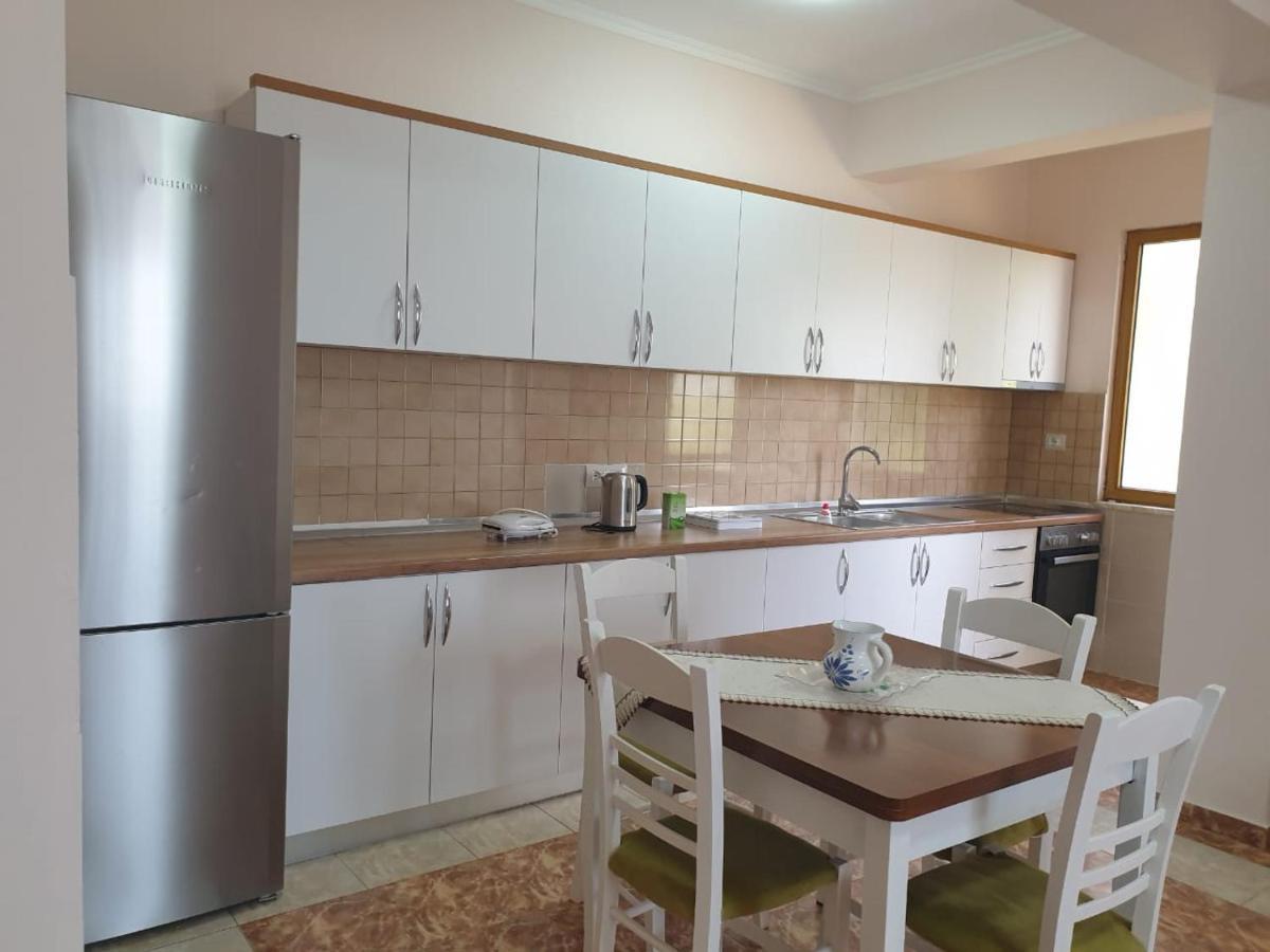 Jozi Kaiser Apartment Durres Bagian luar foto